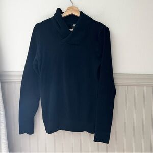 H&M Men’s Medium Dark Blue V-Neck Sweater Soft Knit Casual Pullover